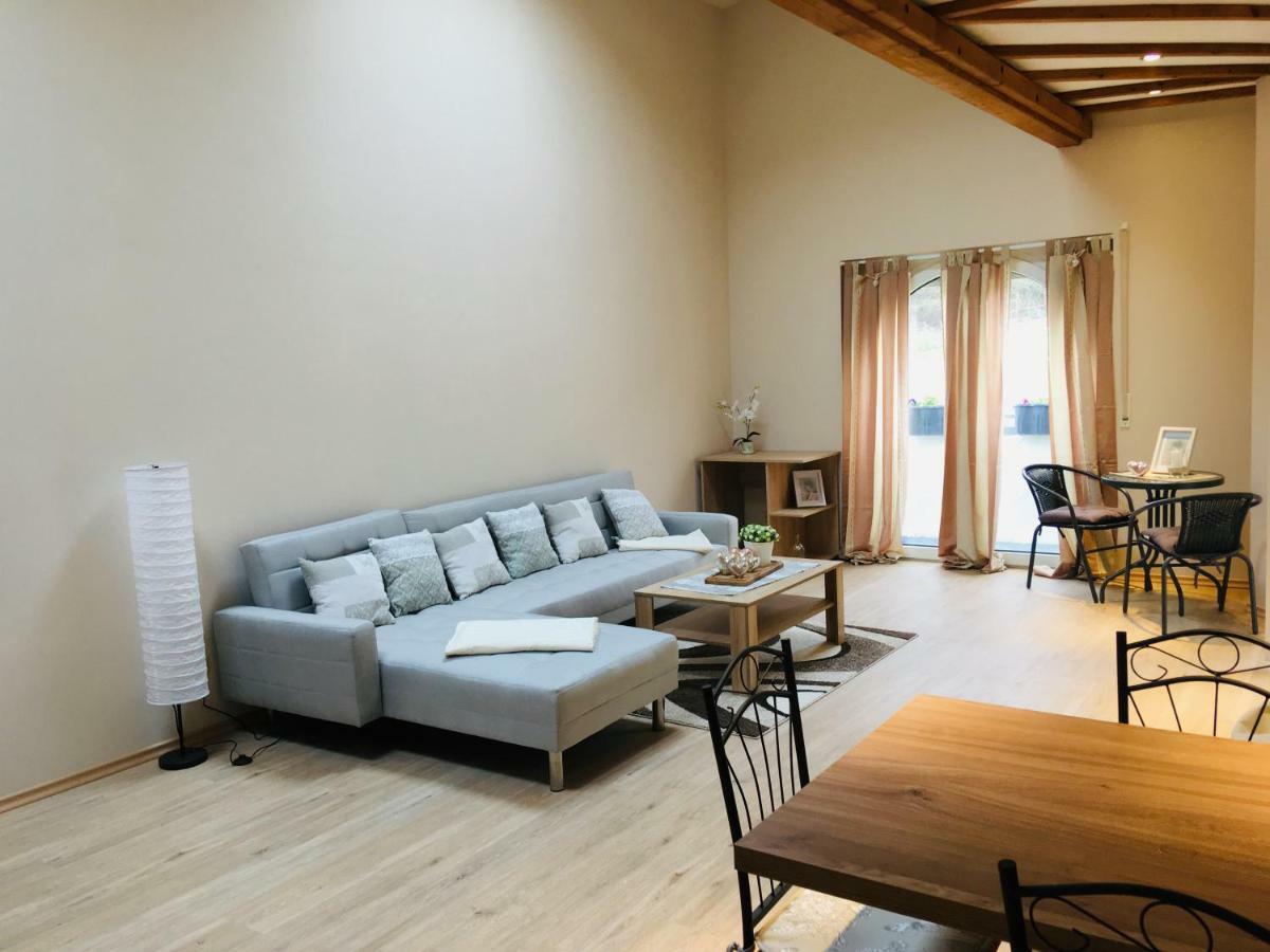 Ferienwohnung Am Nuerburgring/Wintersport Arft Acht Екстер'єр фото