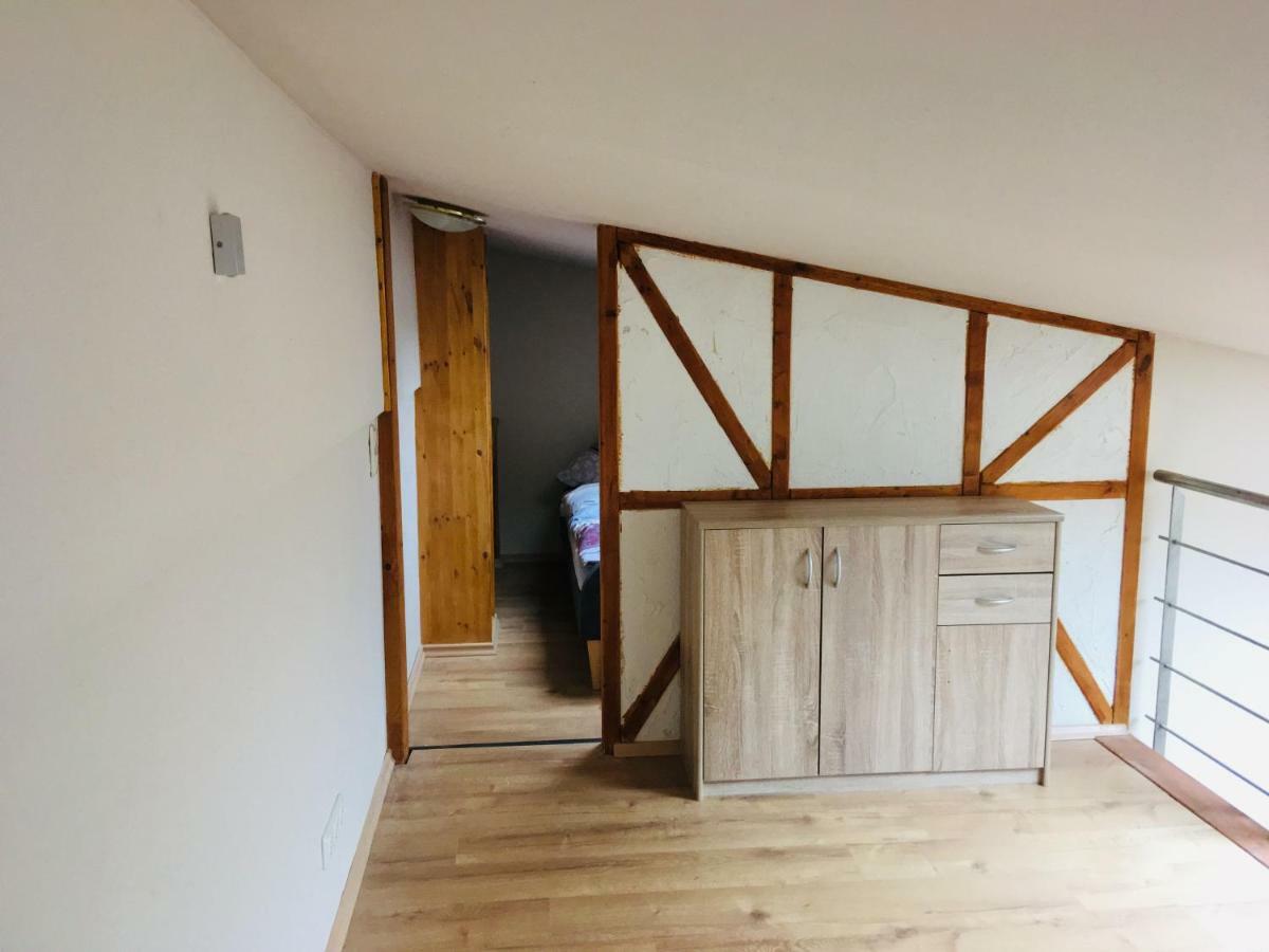 Ferienwohnung Am Nuerburgring/Wintersport Arft Acht Екстер'єр фото